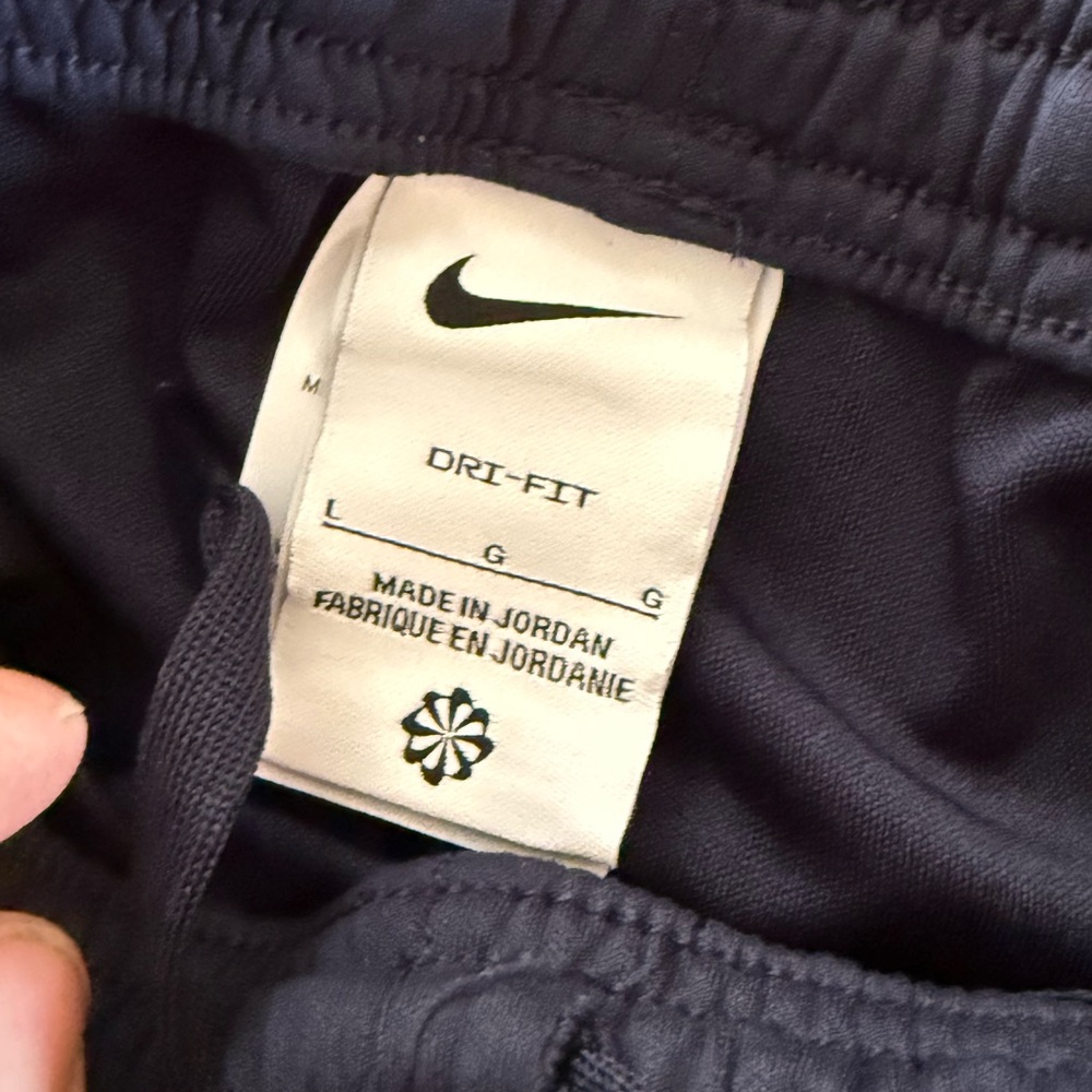 Boys Nike Sweat Pants T shirts and Jacket Set (Great for sizing up on a budget!) - Picture 6 of 13